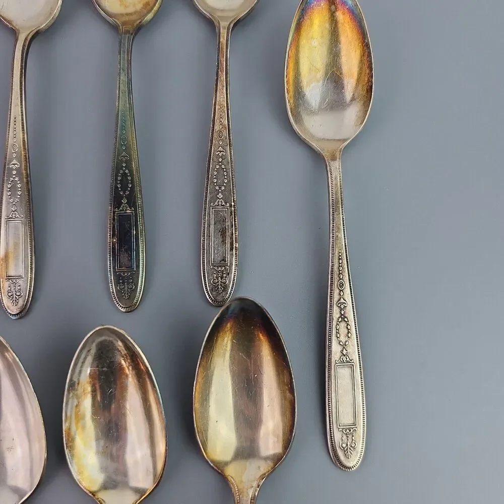 Vintage Set of 9 Oneida Community Teaspoons Plate Silverplate  Grosvenor Pattern
